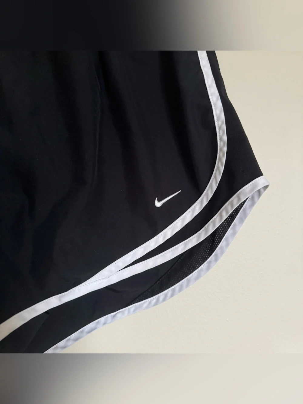 Nike Dri Fit Tempo Running Shorts Black White Lined Women's Size L